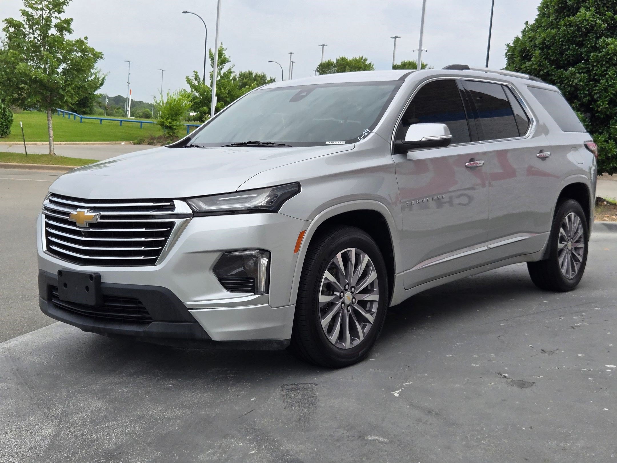 Used 2022 Chevrolet Traverse Premier AWD/4WD image 3