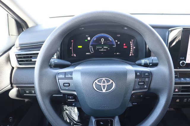 Used 2025 Toyota Camry LE image 18