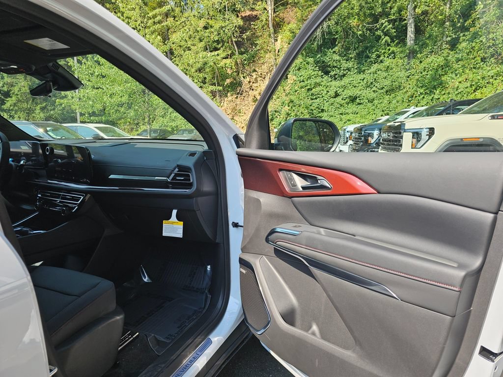 New 2026 Chevrolet Traverse Z71 w/ Enhanced Driving Package AWD/4WD image 12
