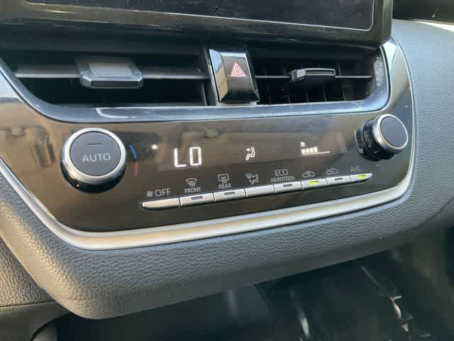 Used 2025 Toyota Corolla LE FWD image 23