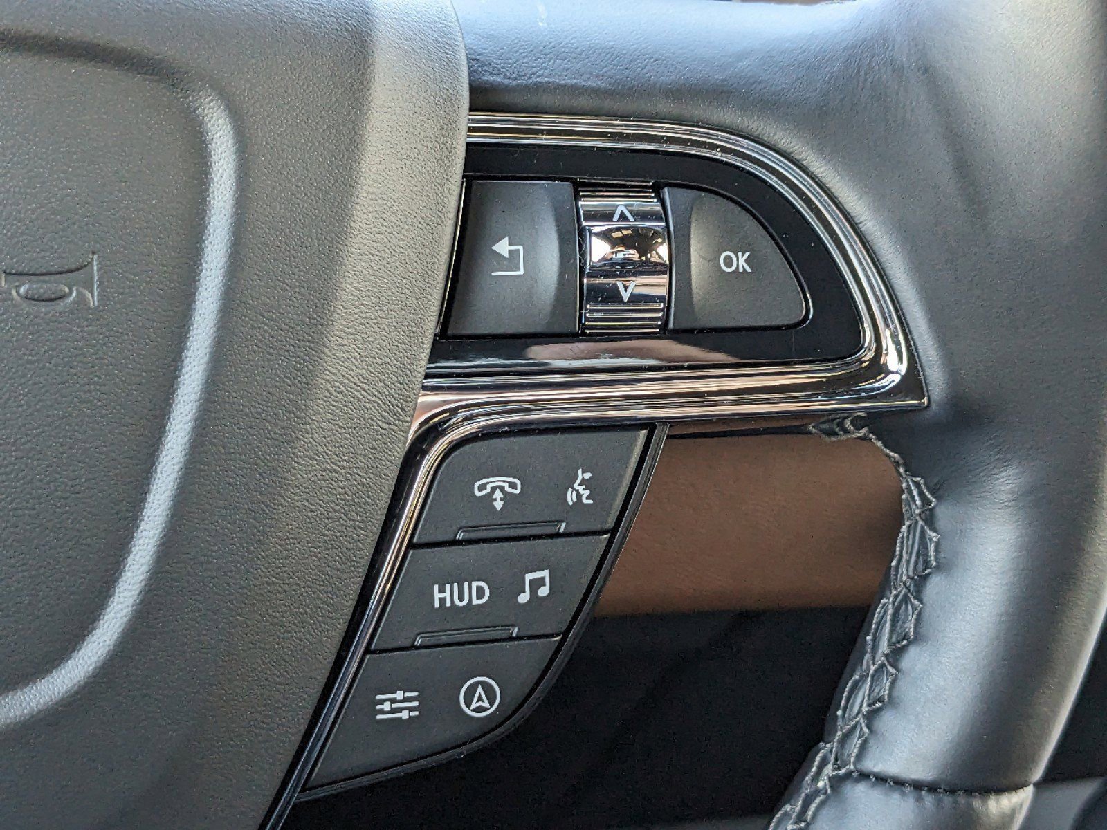 Certified 2024 Lincoln Navigator Reserve image 30