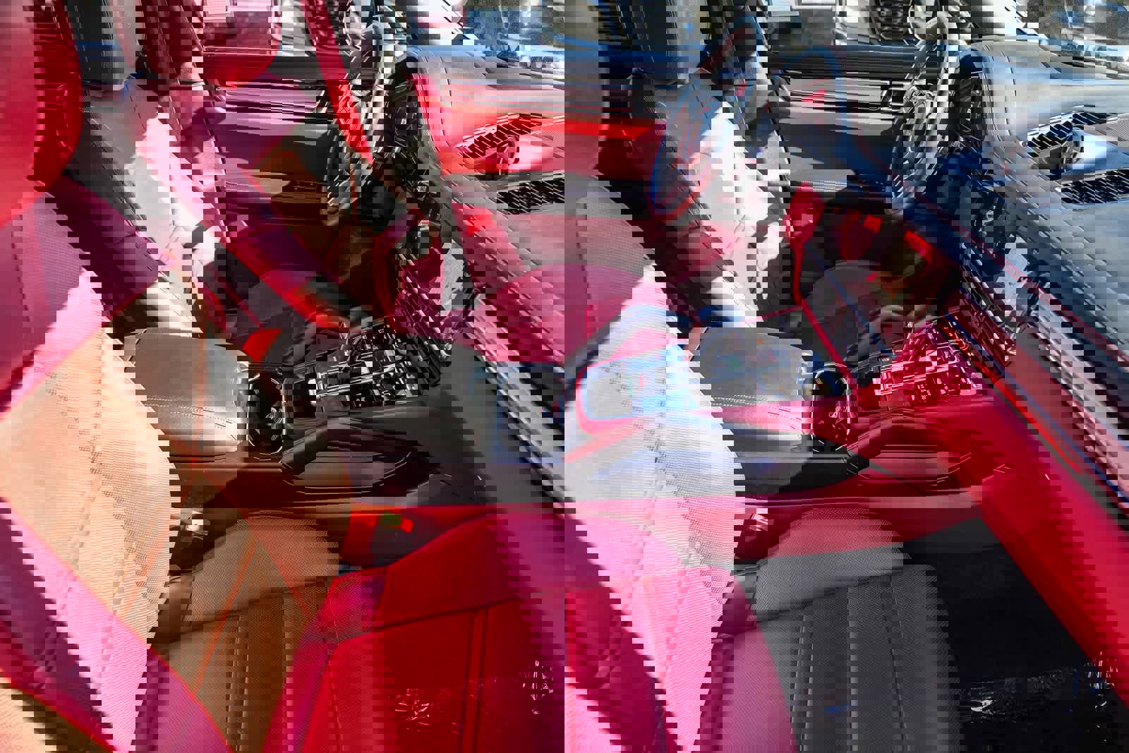 Used 2023 Porsche Cayenne Platinum Edition image 15