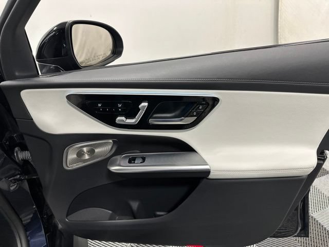 Used 2023 Mercedes-Benz GLC 300 4MATIC image 19