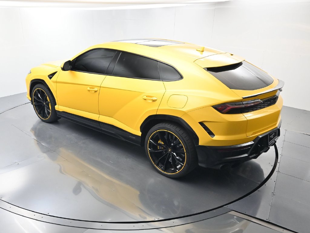 Used 2025 Lamborghini Urus SE AWD/4WD image 34
