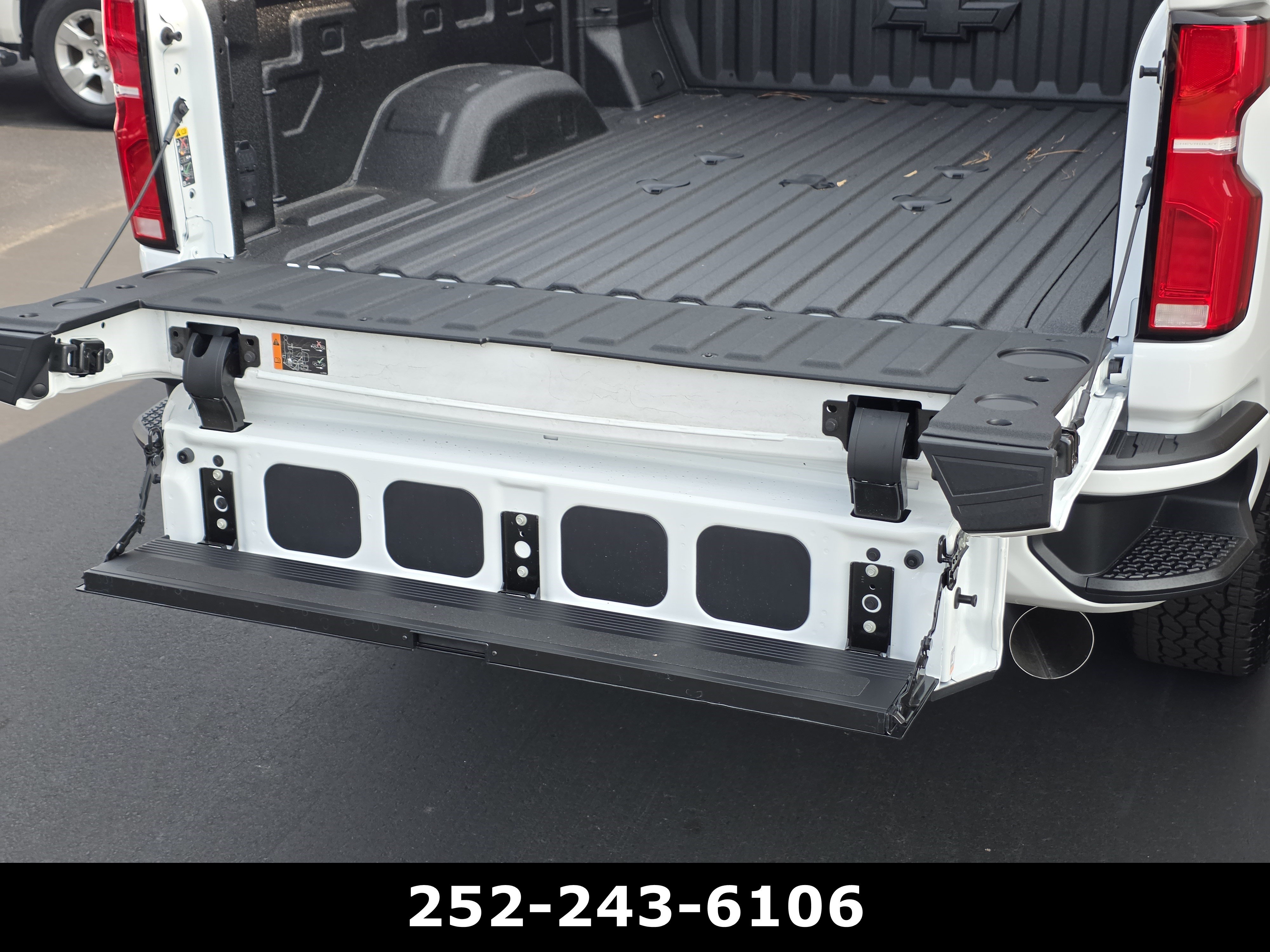 Used 2026 Chevrolet Silverado 2500 High Country w/ High Country Premium Package AWD/4WD image 34