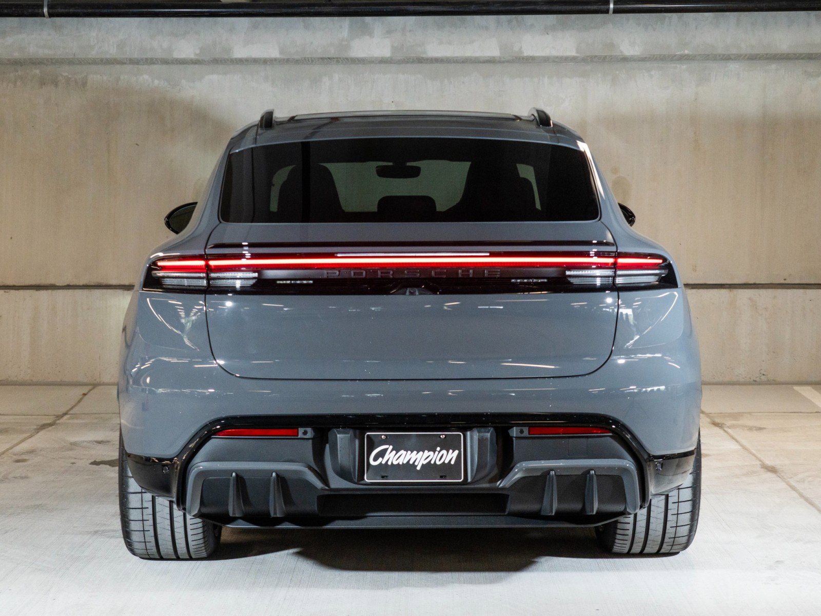 New 2026 Porsche Macan GTS Electric AWD/4WD image 6