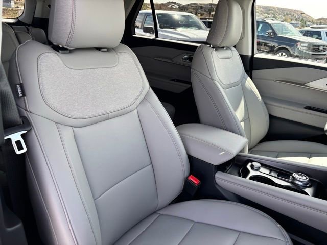 New 2026 Ford Explorer Active image 23