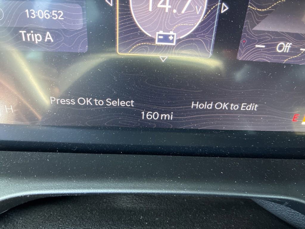 Used 2025 Jeep Grand Cherokee L Laredo image 18