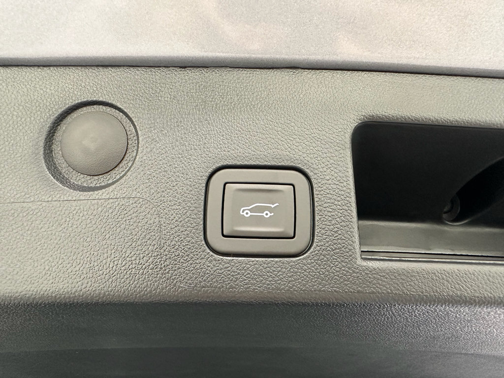 New 2027 Chevrolet Equinox RS w/ Convenience Package III AWD/4WD image 13