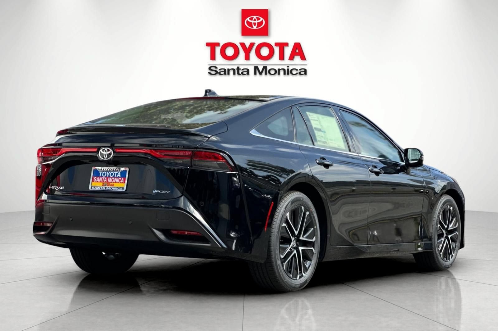 New 2026 Toyota Mirai RWD image 3