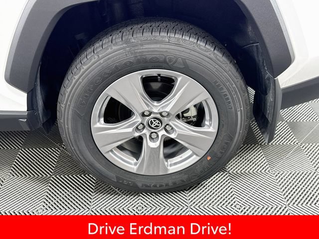 Certified 2025 Toyota RAV4 XLE w/ Convenience Package FWD image 4