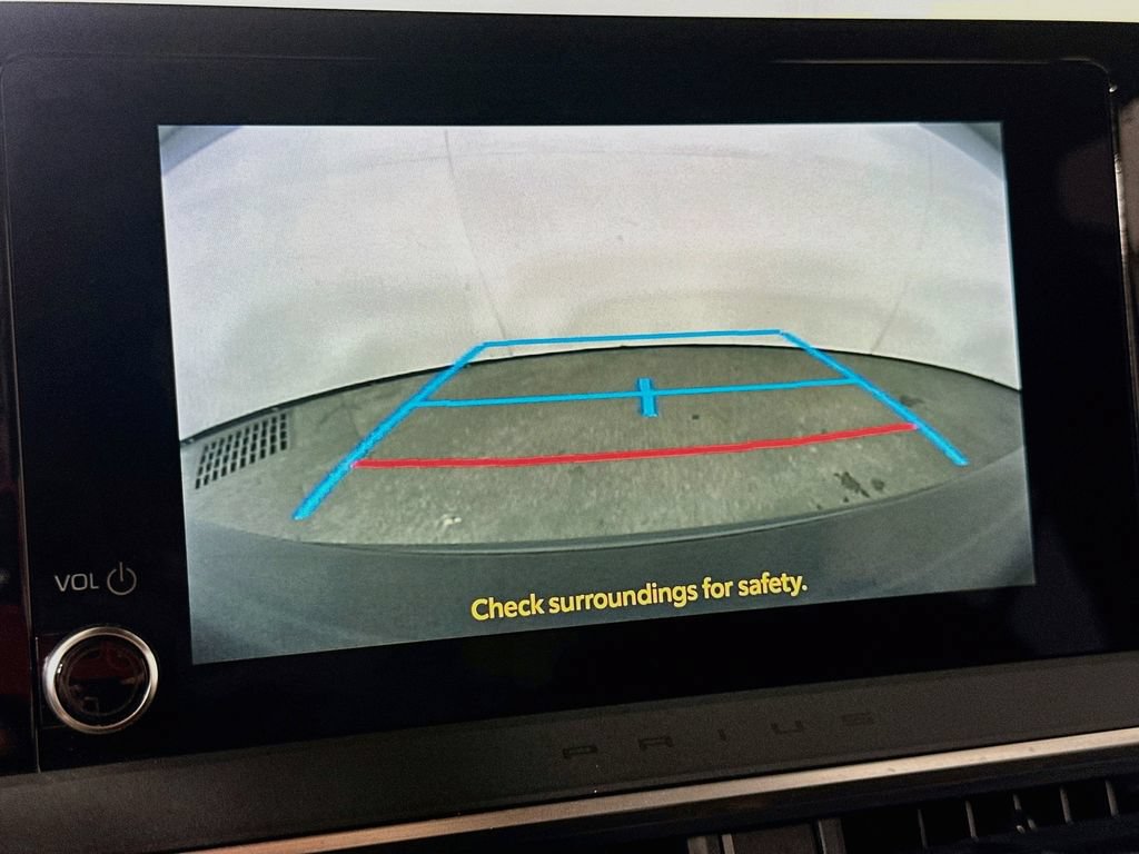 Used 2023 Toyota Prius XLE FWD image 11