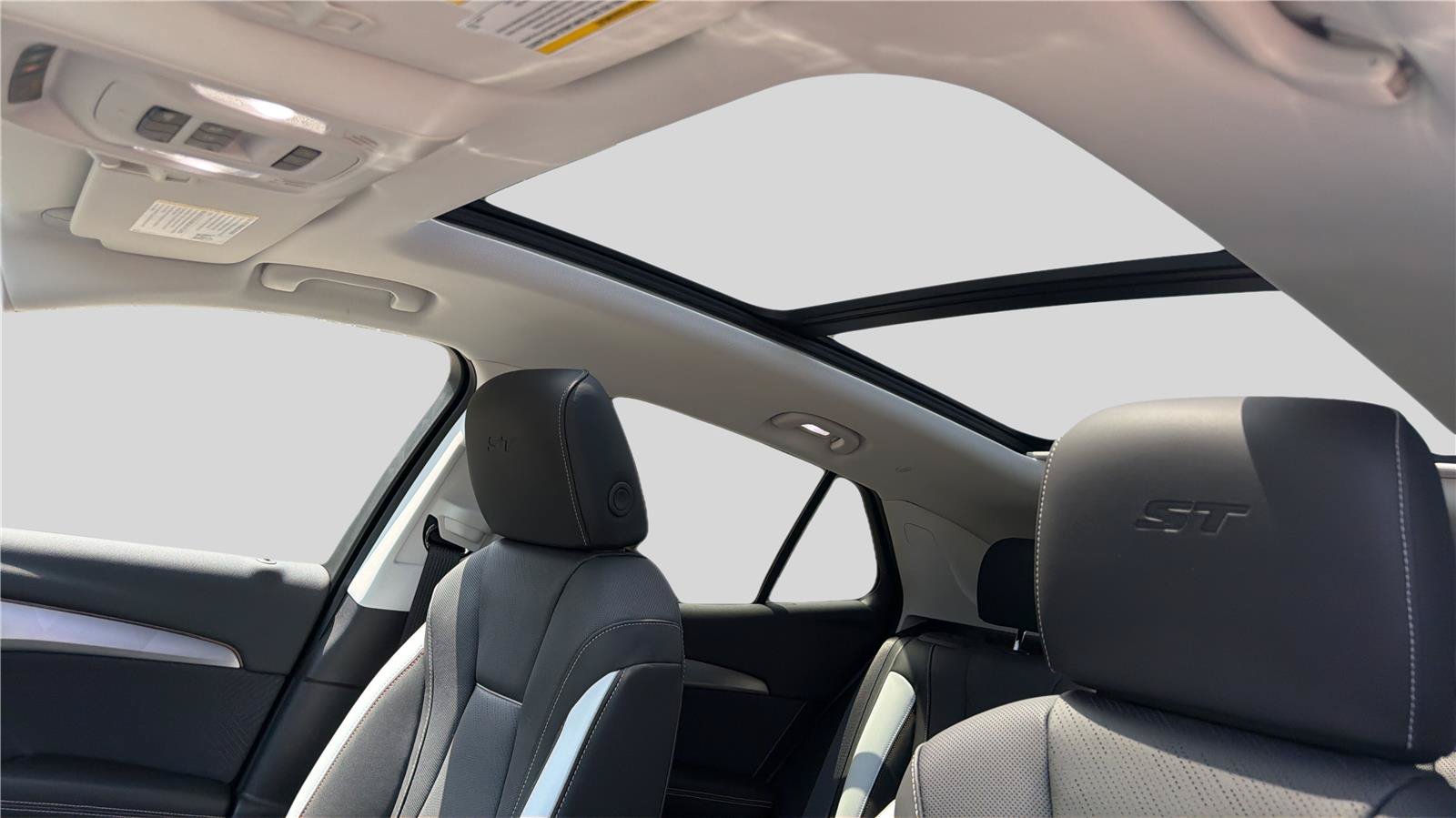 New 2026 Buick Envision Sport Touring AWD/4WD image 17