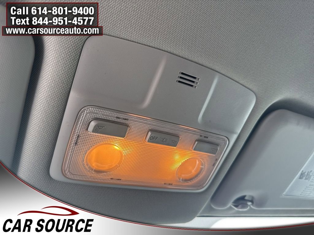 Used 2015 Toyota RAV4 LE image 18