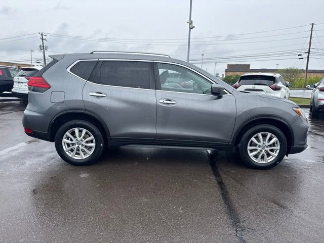 Used 2017 Nissan Rogue SV AWD/4WD image 4