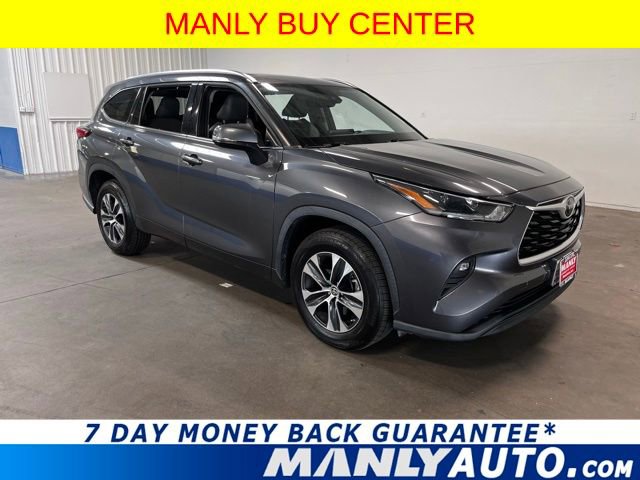 Used 2021 Toyota Highlander XLE