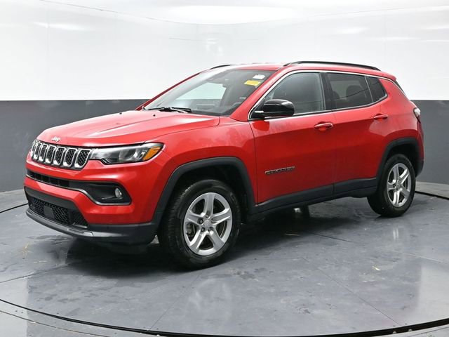 Used 2024 Jeep Compass Latitude image 7