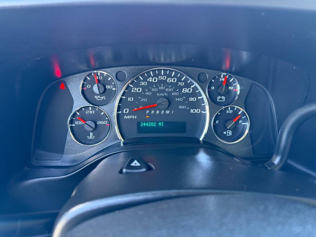 Used 2010 Chevrolet Express 3500 RWD image 16