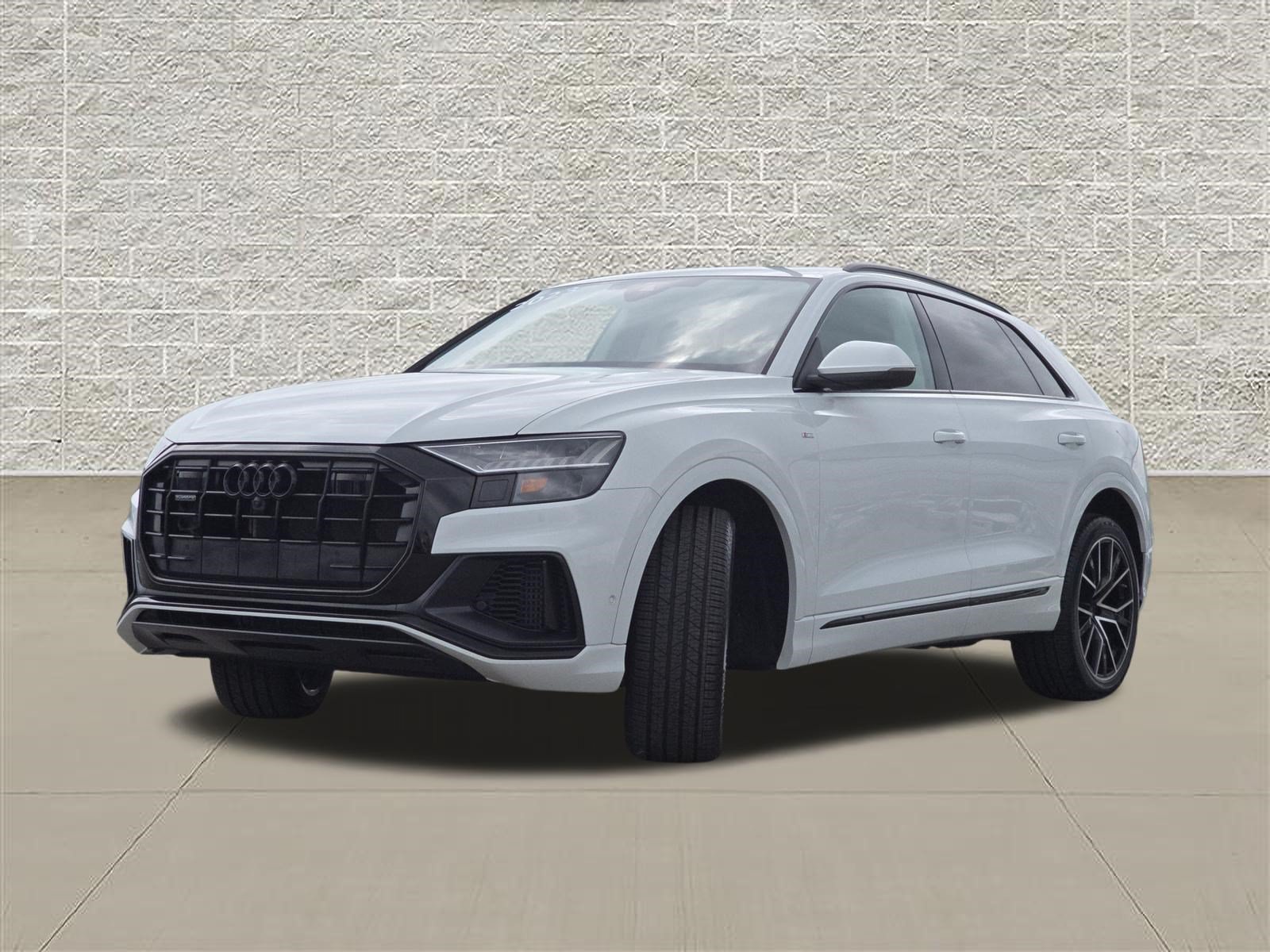 Used 2023 Audi Q8 Premium Plus AWD/4WD image 3