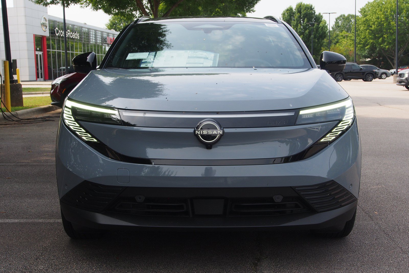 New 2026 Nissan Leaf Platinum+ FWD image 2