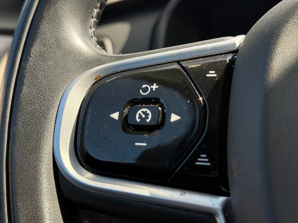 Used 2022 Volvo XC90 T8 Inscription image 31