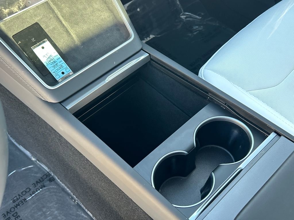 Used 2026 Tesla Model Y AWD image 17