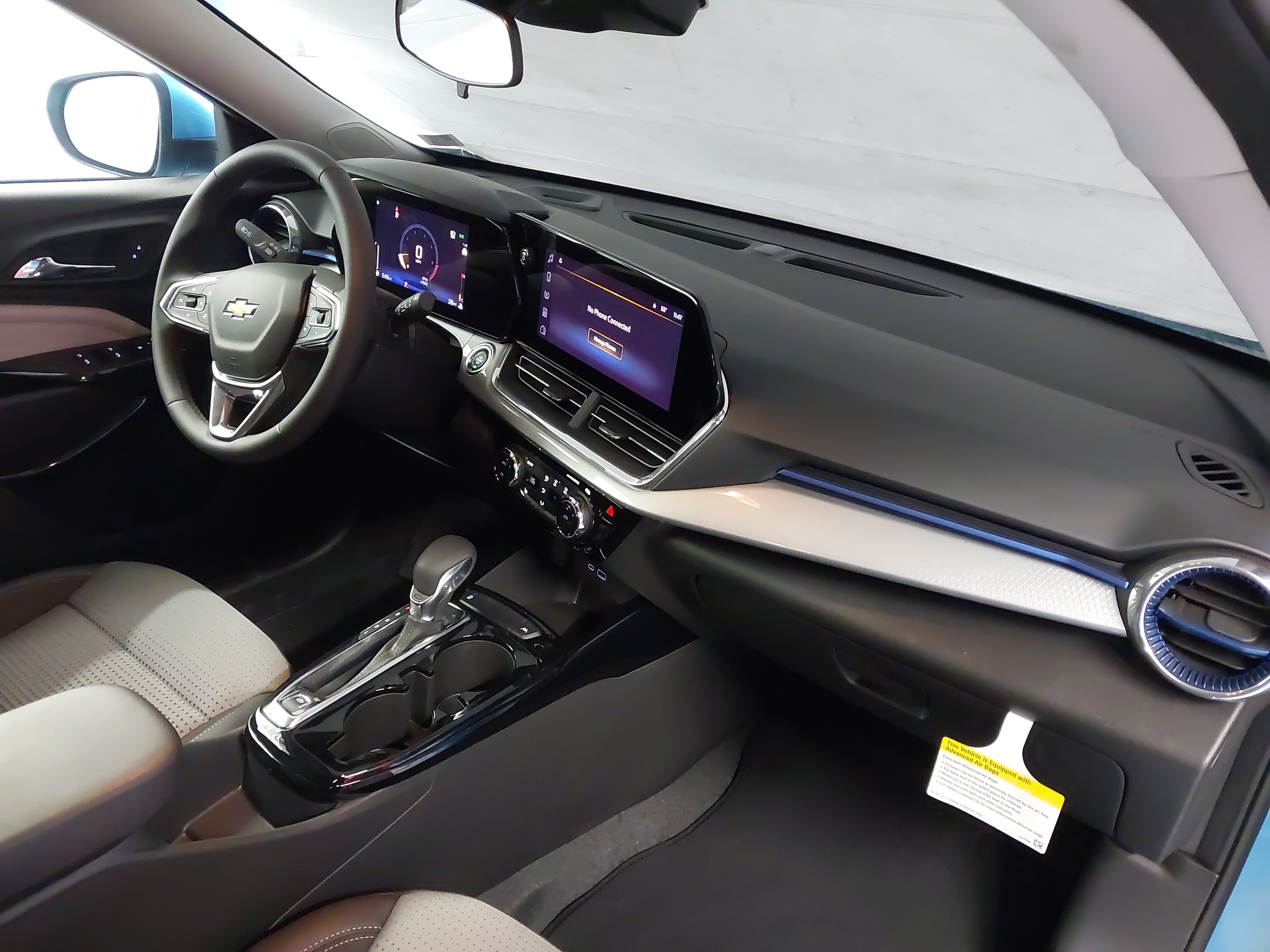 Used 2025 Chevrolet Trax LT w/ Driver Confidence Package FWD image 29