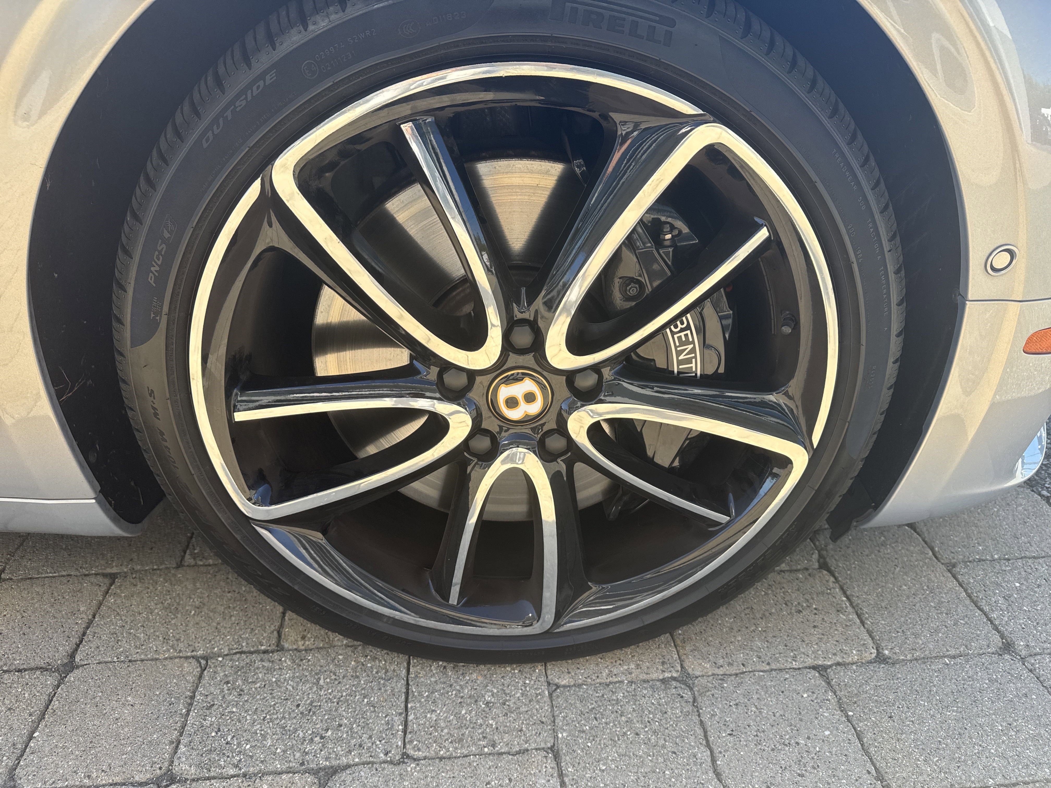 Used 2020 Bentley Continental GT image 31