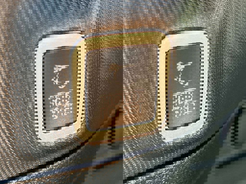 Used 2023 Jeep Grand Cherokee Altitude image 15