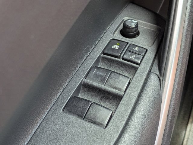 Used 2023 Toyota Corolla Cross AWD Hybrid w/ Moonroof Package image 20