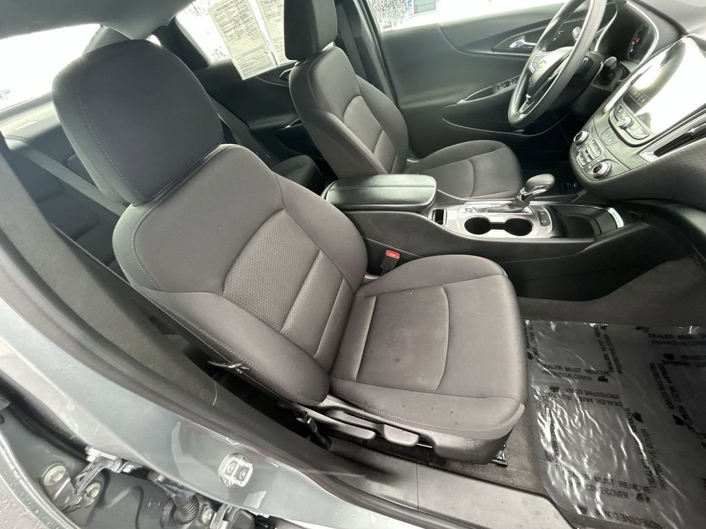 Used 2024 Chevrolet Malibu LT image 25
