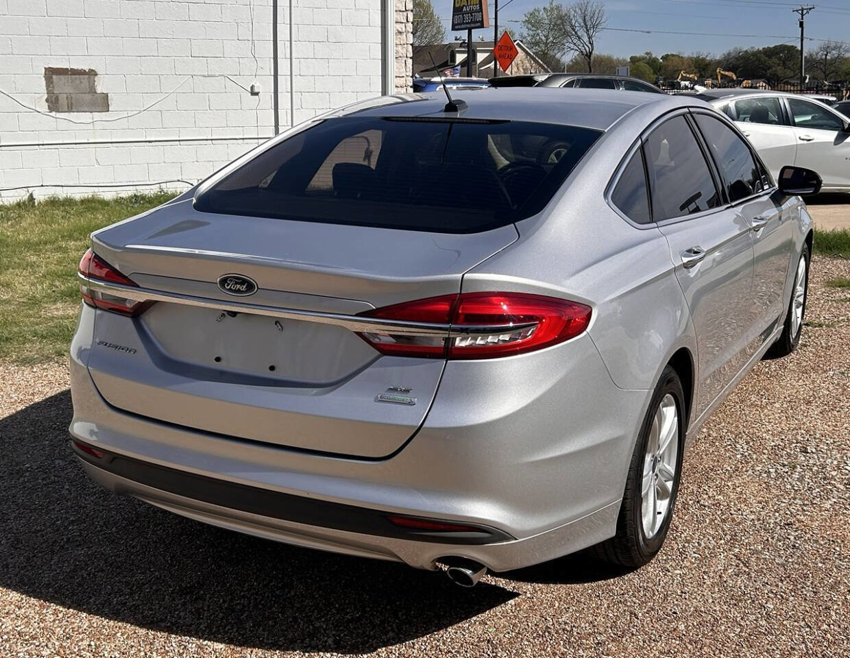Used 2018 Ford Fusion SE FWD image 7