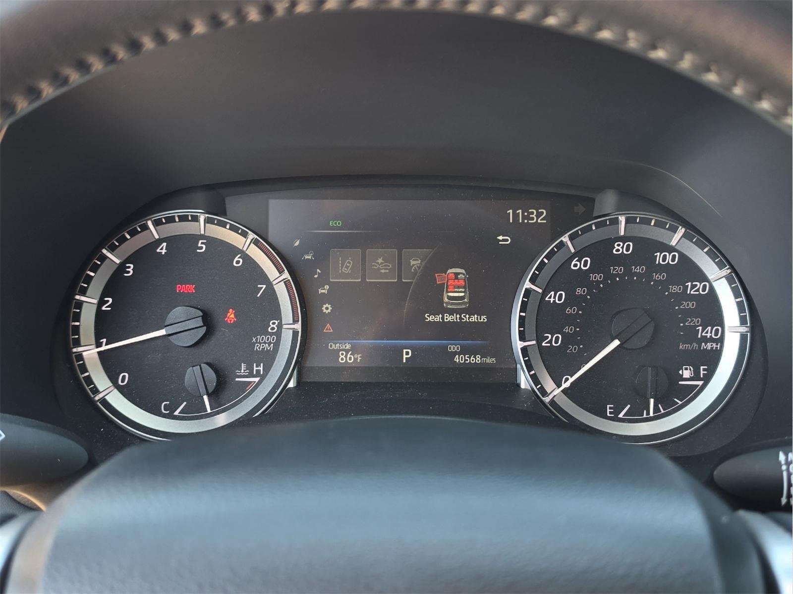 Used 2023 Toyota Highlander XLE FWD image 11