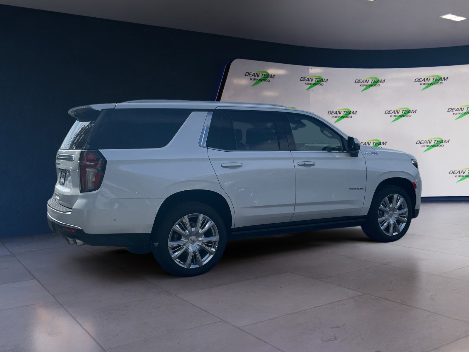 Used 2023 Chevrolet Tahoe High Country w/ Advanced Technology Package image 3