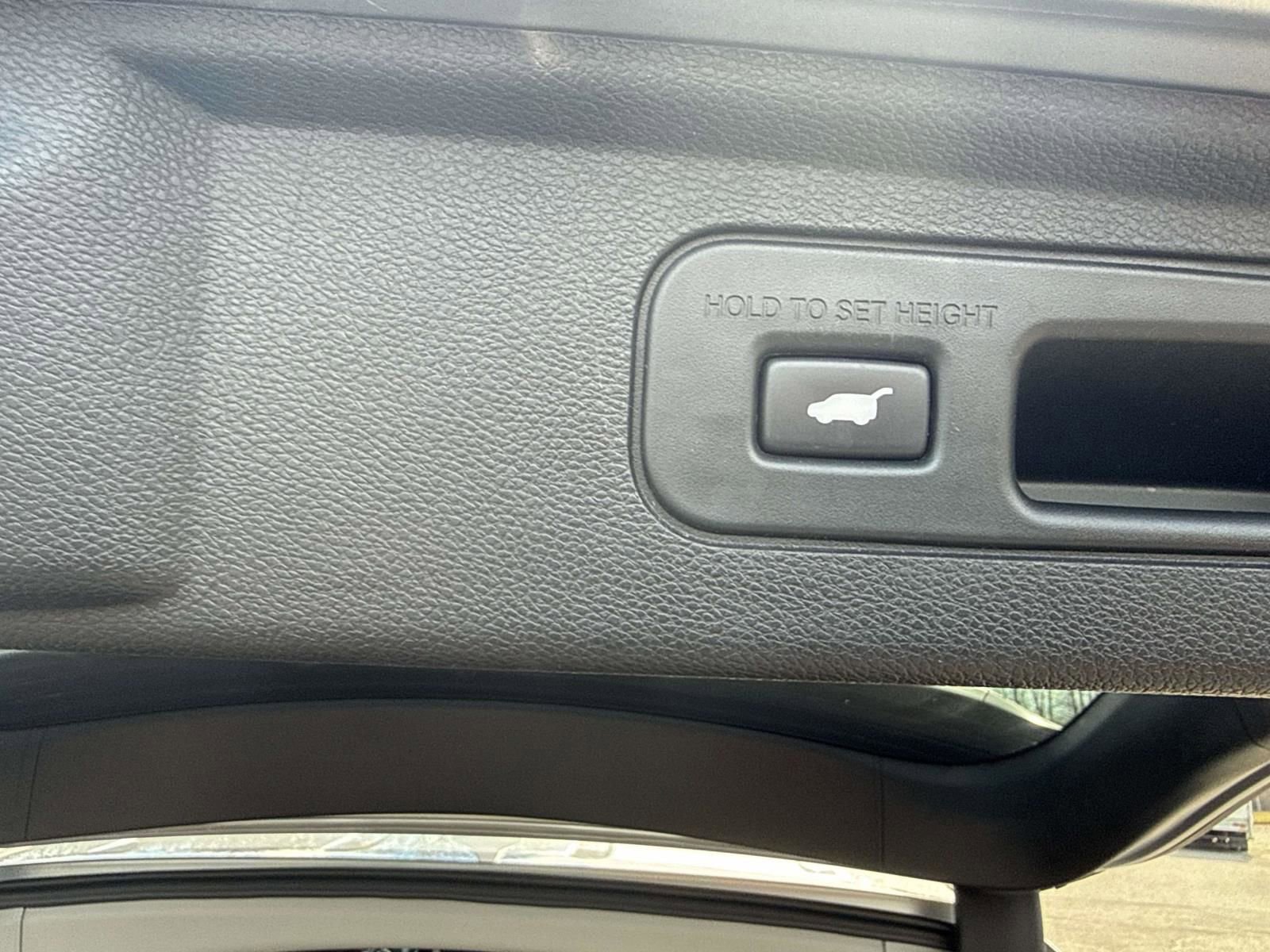 Used 2023 Honda Odyssey Touring image 29