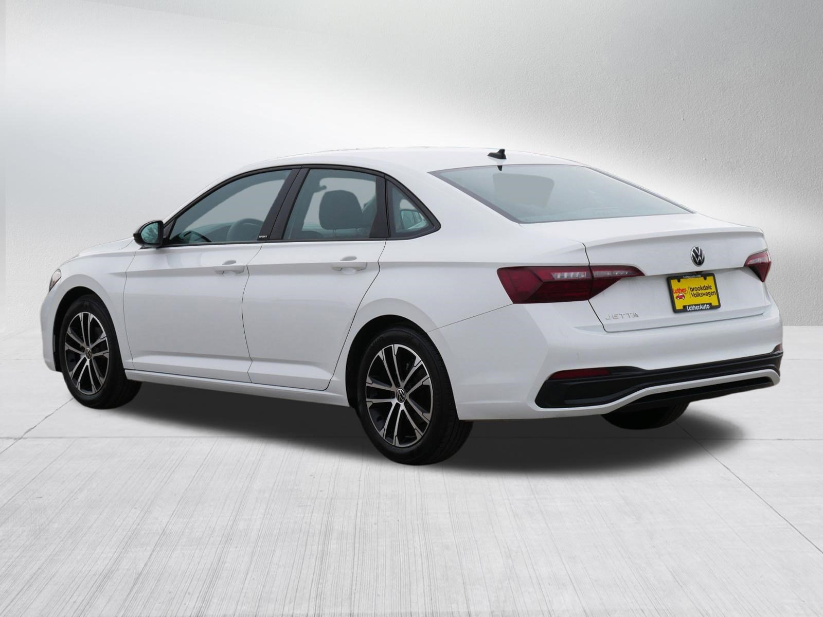 Certified 2023 Volkswagen Jetta Sport image 5