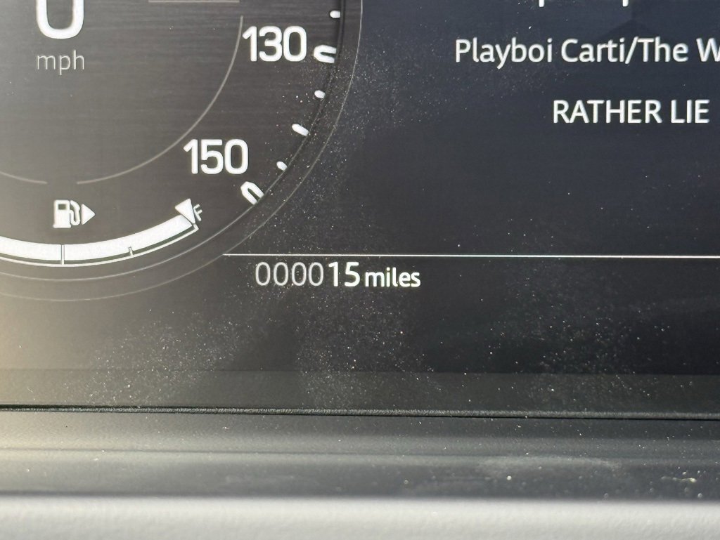 New 2026 Land Rover Defender 110 S image 31