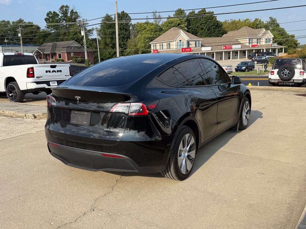 Used 2022 Tesla Model Y Long Range AWD/4WD image 6