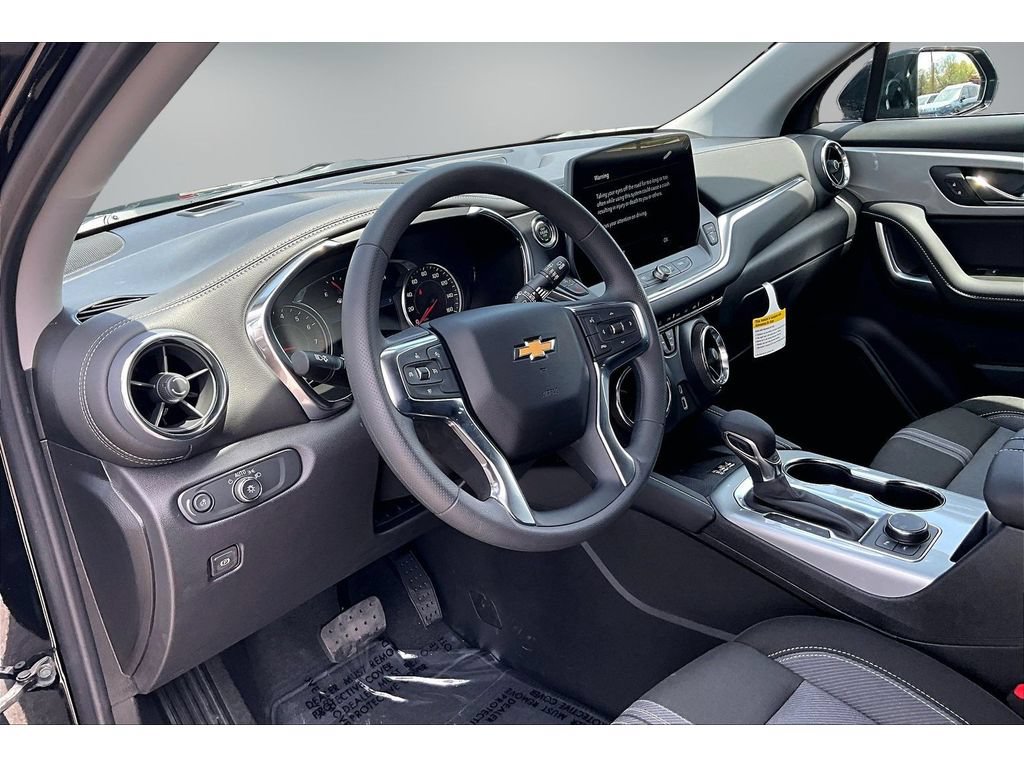 New 2026 Chevrolet Blazer LT w/ Convenience Package AWD/4WD image 7