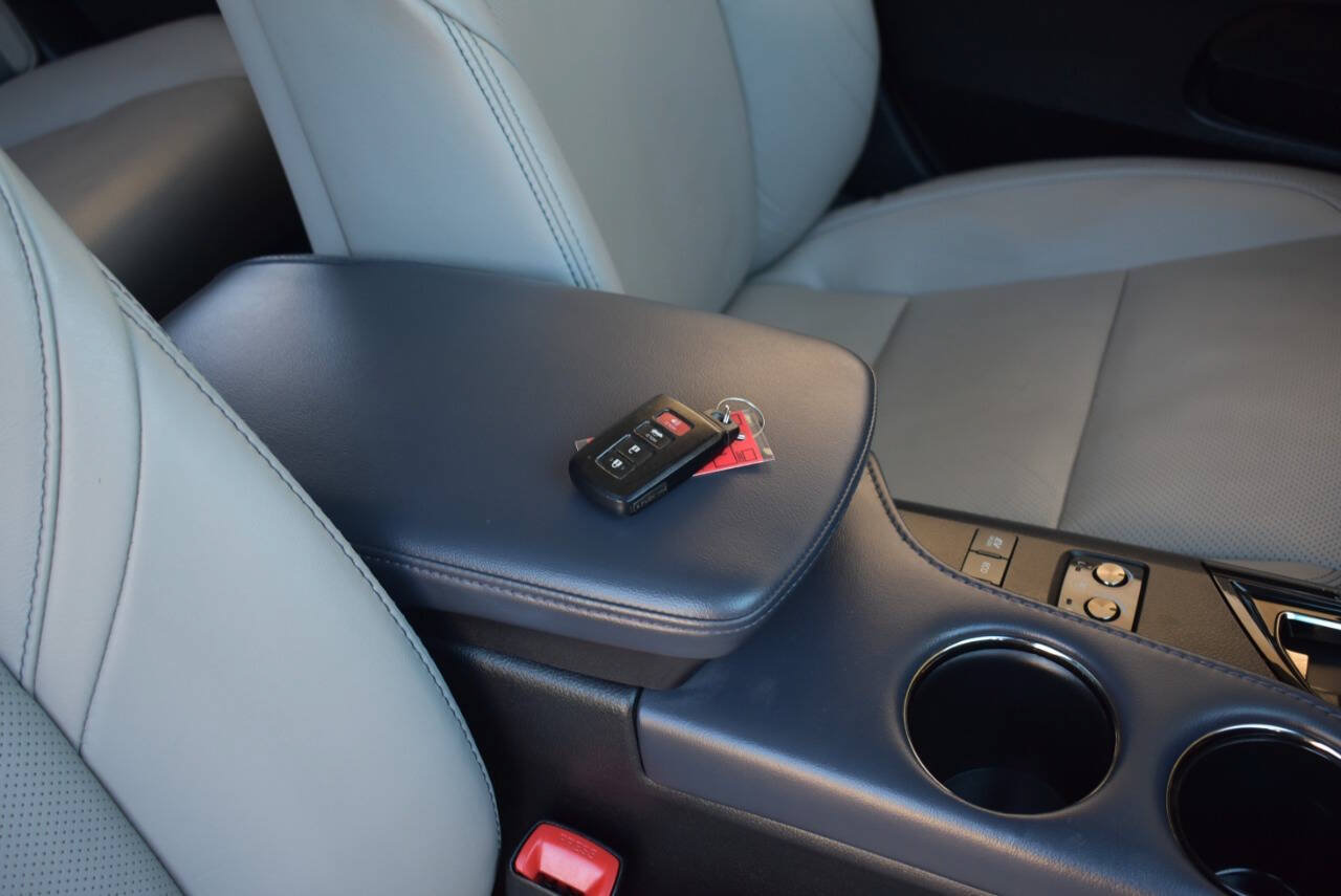 Used 2014 Toyota Avalon Limited w/ Technology Package FWD image 59
