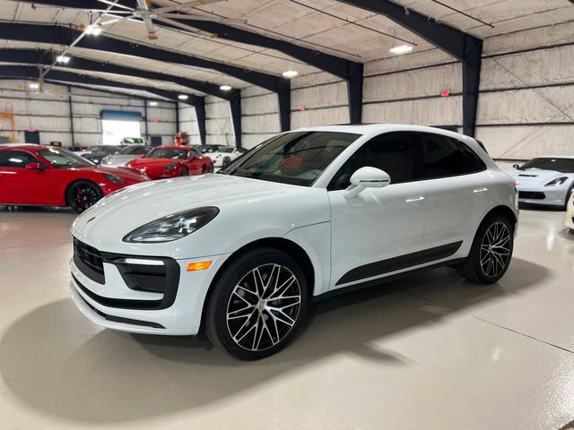 Used 2023 Porsche Macan Base image 70