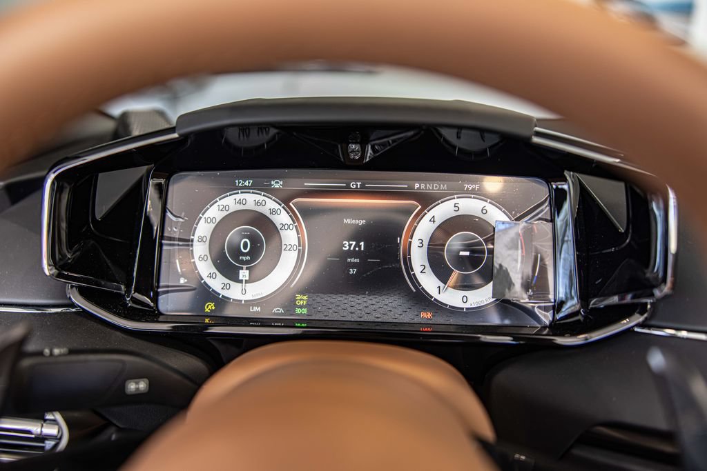 New 2026 Aston Martin Vanquish Convertible RWD image 20