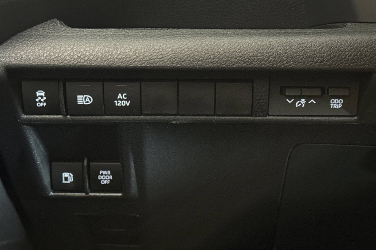 New 2026 Toyota Sienna XLE Woodland Edition AWD/4WD image 32