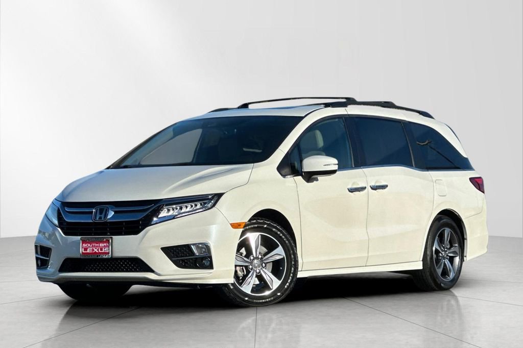 Used 2018 Honda Odyssey Touring image 2