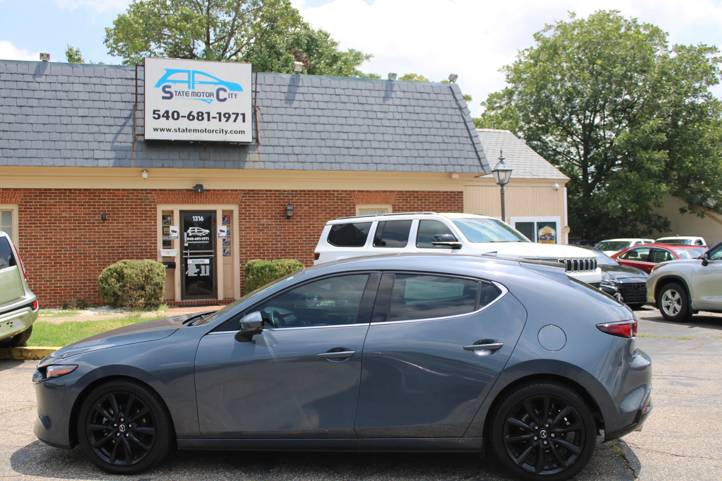 Used 2021 MAZDA MAZDA3 s AWD/4WD image 2