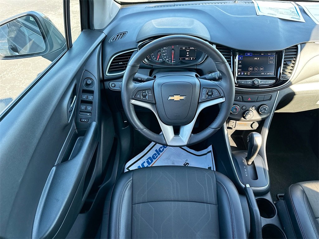 Certified 2022 Chevrolet Trax LT w/ LT Convenience Package image 20