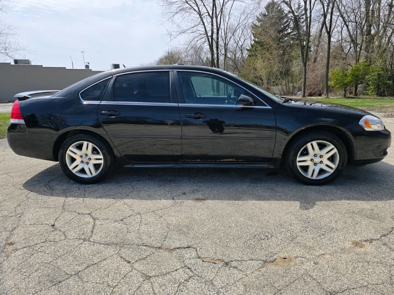 Used 2011 Chevrolet Impala LT w/ Luxury Edition Package image 4