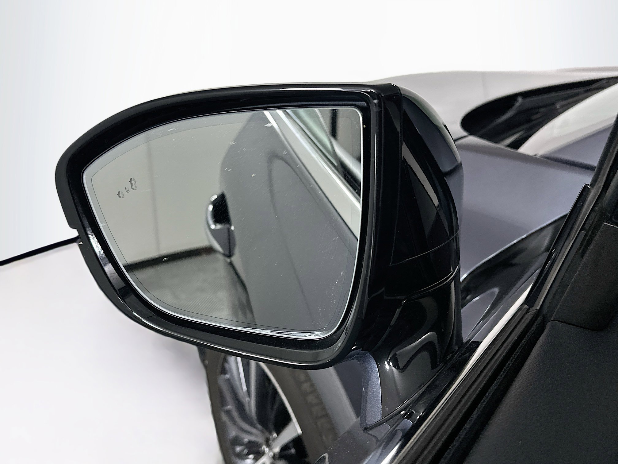 Used 2022 INFINITI QX60 Sensory w/ Vision Package FWD image 16
