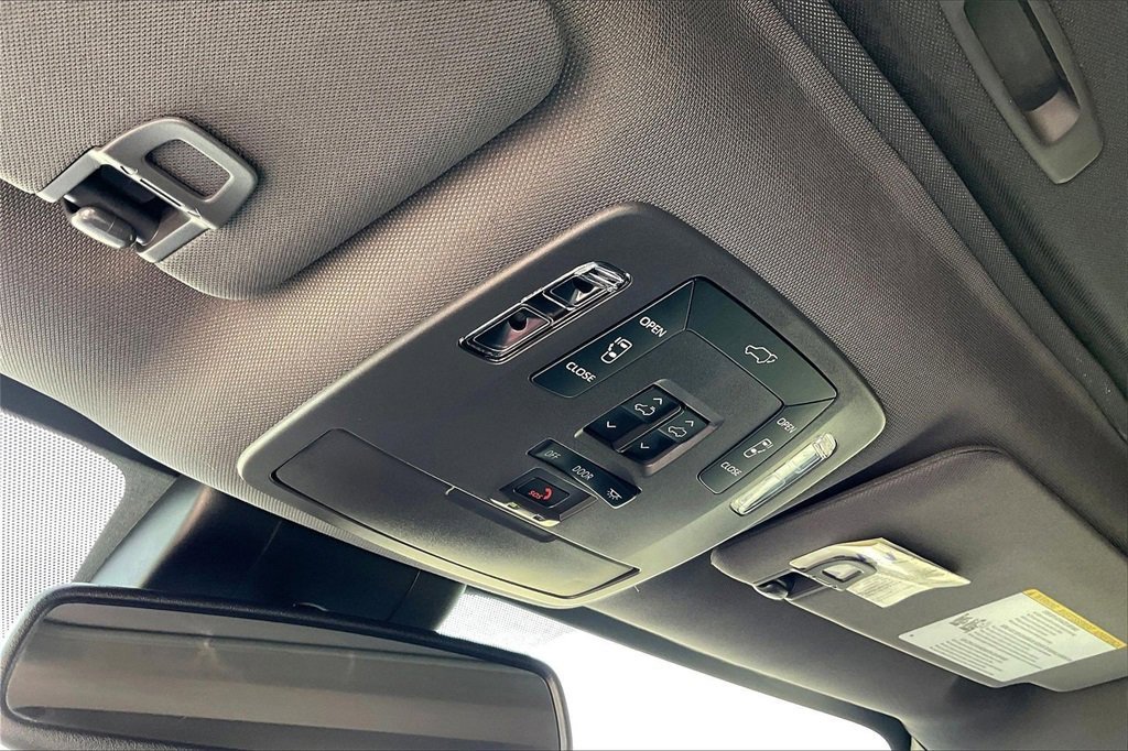 Used 2024 Toyota Sienna XSE image 25