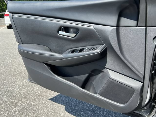 Used 2025 Nissan Sentra SV FWD image 30